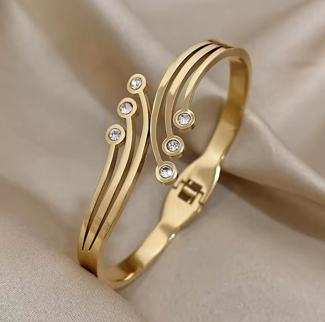 Dione Bracelet