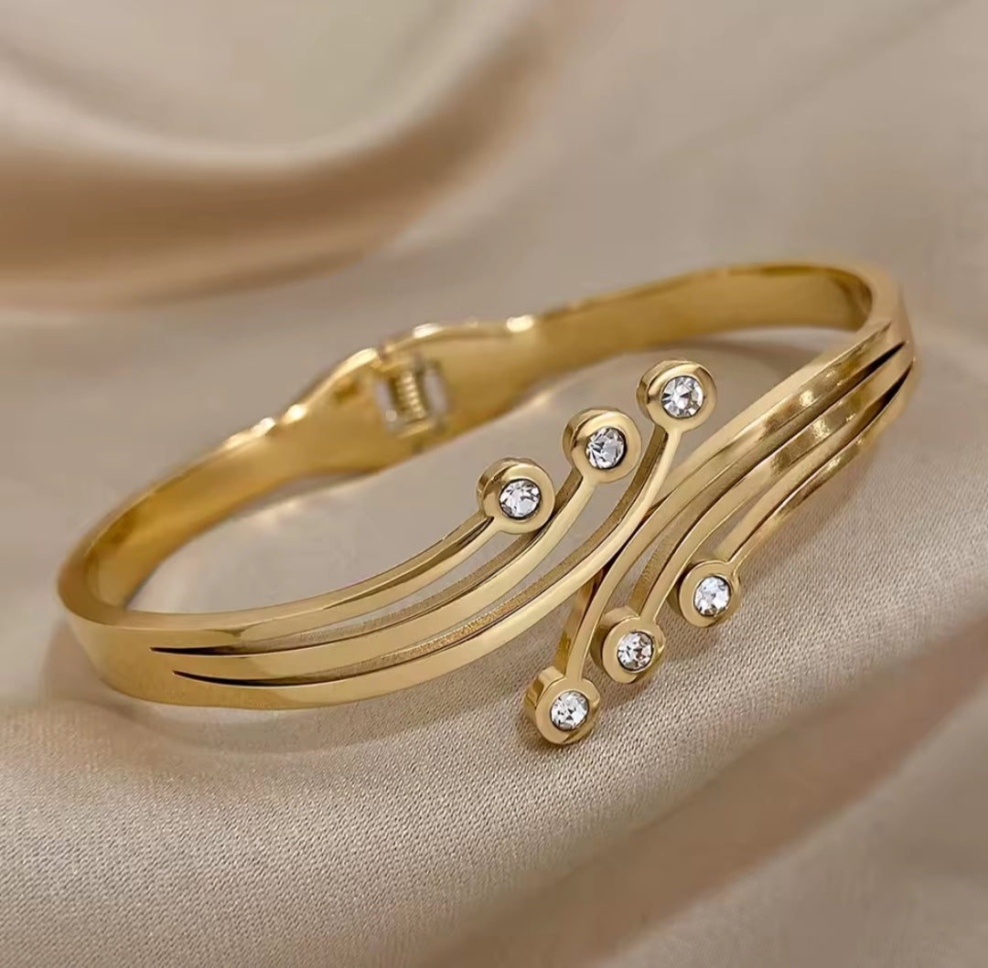 Dione Bracelet