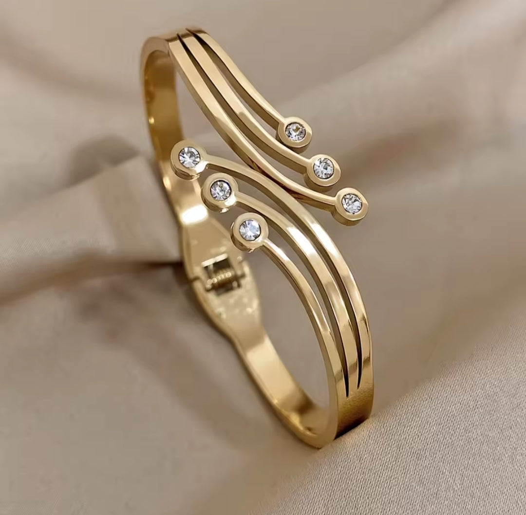 Dione Bracelet
