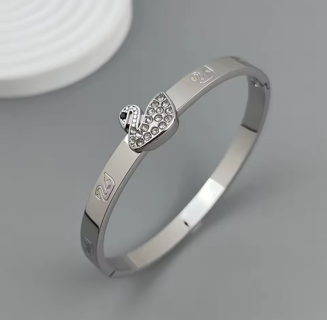 Swan Bracelet