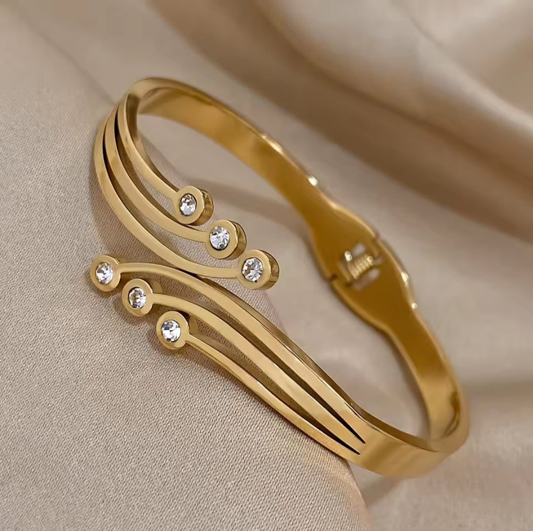 Dione Bracelet