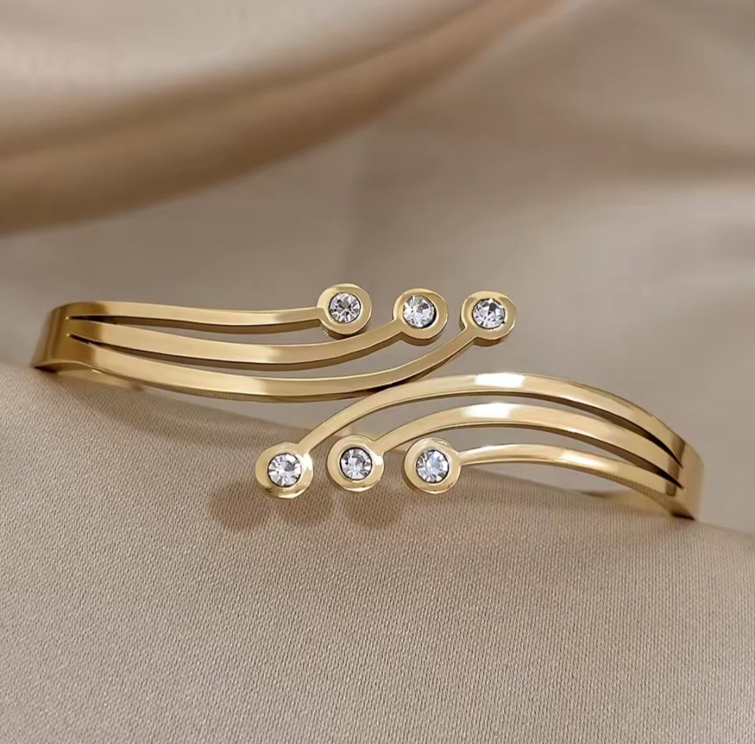 Dione Bracelet