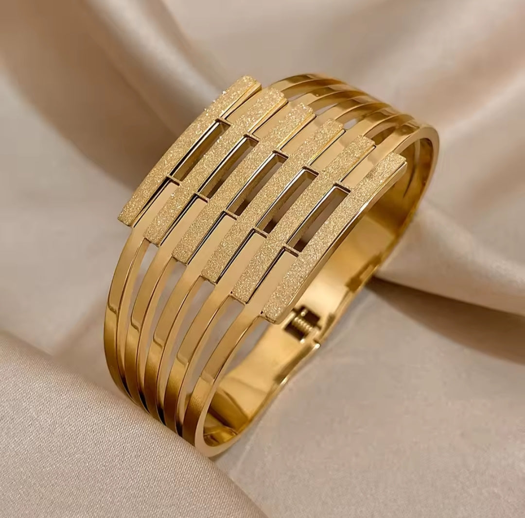 Irida Bracelet