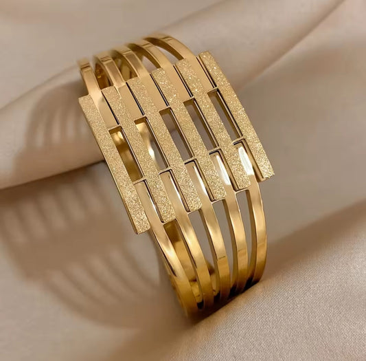 Irida Bracelet