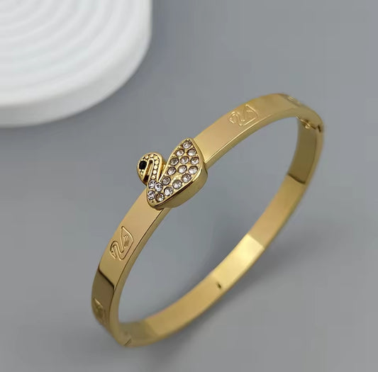 Swan Bracelet